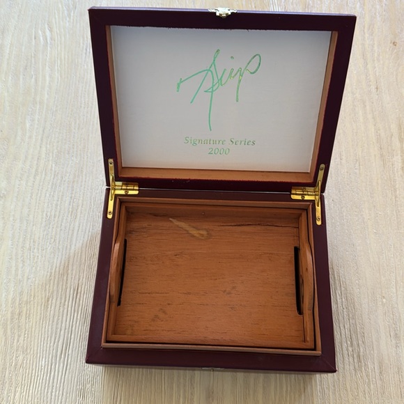 Jose Seijas Vintage Leather Cigar Box - Picture 5 of 11